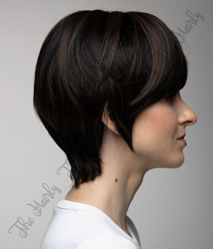 peruka syntetyczna w krótkiej długości z pięknymi pasemkami