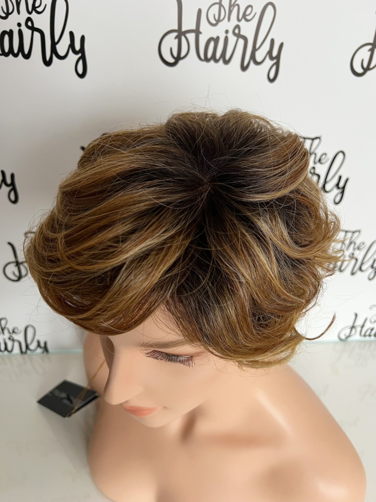 Peruka Kahlua syntetyczna front lace - Sugar cookie with hazelnut - obrazek 3