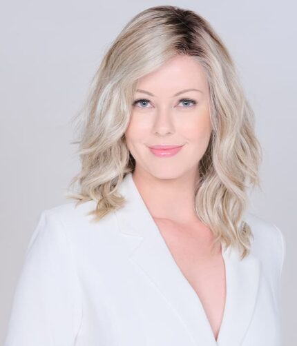 Peruka Dalgona 16 100% ręcznie szyta syntetyczna front lace - obrazek 3