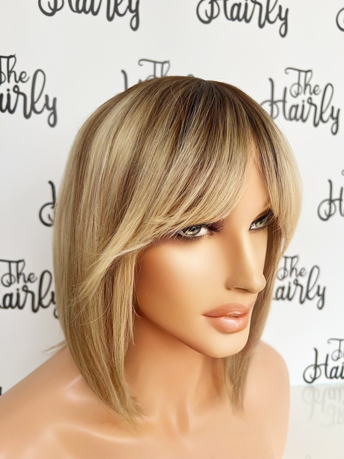 Peruka naturalna Sarah z grzywką i częściowym monofilamentem - obrazek 3