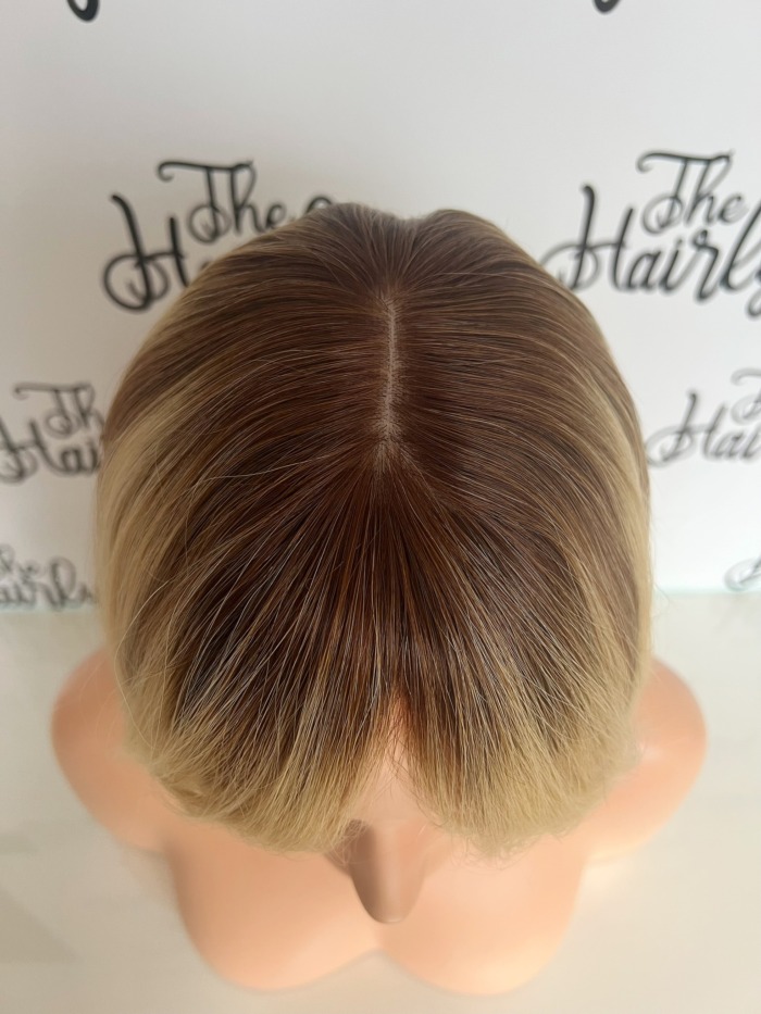 Peruka naturalna Sarah z grzywką i częściowym monofilamentem - obrazek 4