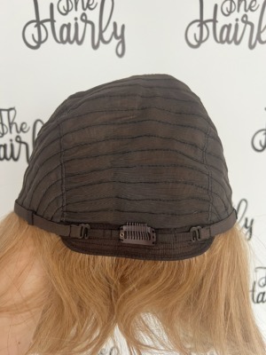 Peruka naturalna Sarah z grzywką i częściowym monofilamentem - obrazek 12