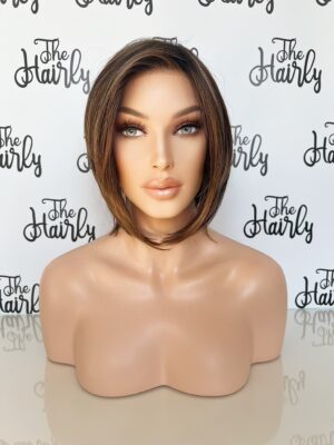 Peruka Mara 100% ręcznie szyta syntetyczna front lace Rich Chocolate Brown Rooted