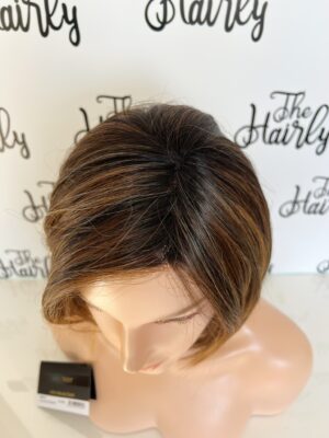 Peruka Mara 100% ręcznie szyta syntetyczna front lace Rich Chocolate Brown Rooted - obrazek 4