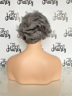 Peruka syntetyczna Zuza maszynowo szyta cieniowana z grzywką A3 - obrazek 4