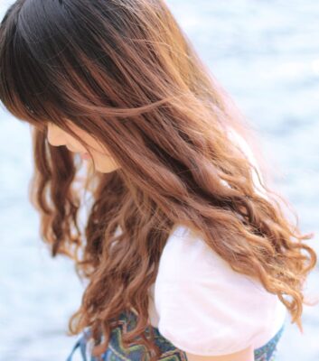 Peruki damskie a komfort noszenia