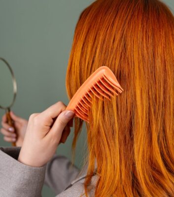 Dlaczego peruka naturalna się plącze i jak temu zapobiec