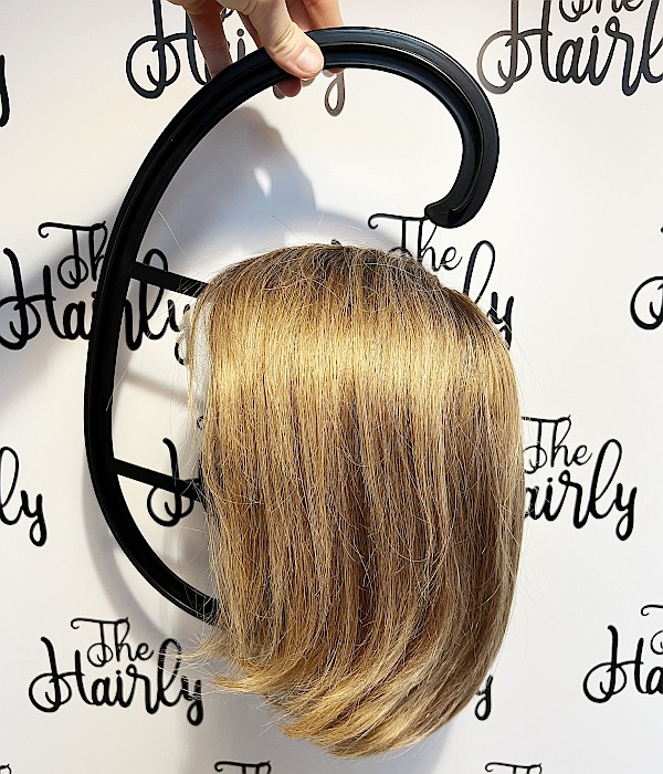 IMG_0317_crop Plastikowy wieszak na perukę lub topper - obrazek 1