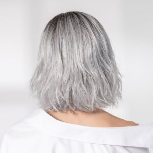 Peruka syntetyczna krótka ESPRIT Soft (100% Ręcznie Tkana, Pełny Mono Top, Extended Lace Front) - obrazek 4