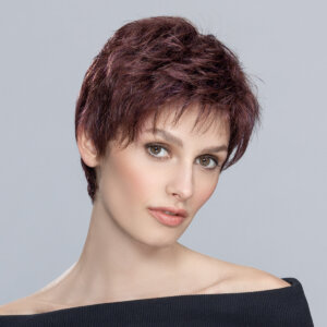 Peruka syntetyczna krótka JOLLY II (Mikroskóra Mono Crown i Lace Front)
