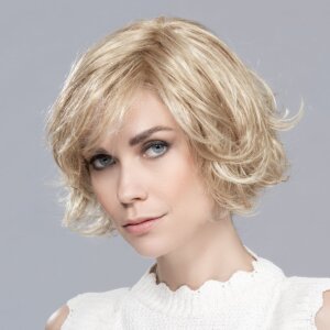 Peruka syntetyczna krótka LIKE Mono Part (Lewy Mono Part i Extended Lace Front)