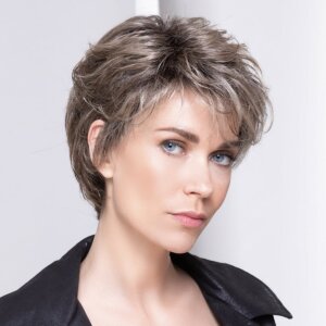 Peruka syntetyczna krótka PRIMA Soft (100% Ręcznie Tkana, Extended Lace Front) - obrazek 3