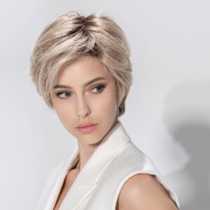 Peruka syntetyczna krótka SATIN Soft (100% Ręcznie Tkana, Ear-to-Ear Lace Front) - obrazek 2