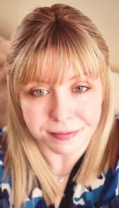 Peruka naturalna Sarah z grzywką i częściowym monofilamentem photo review